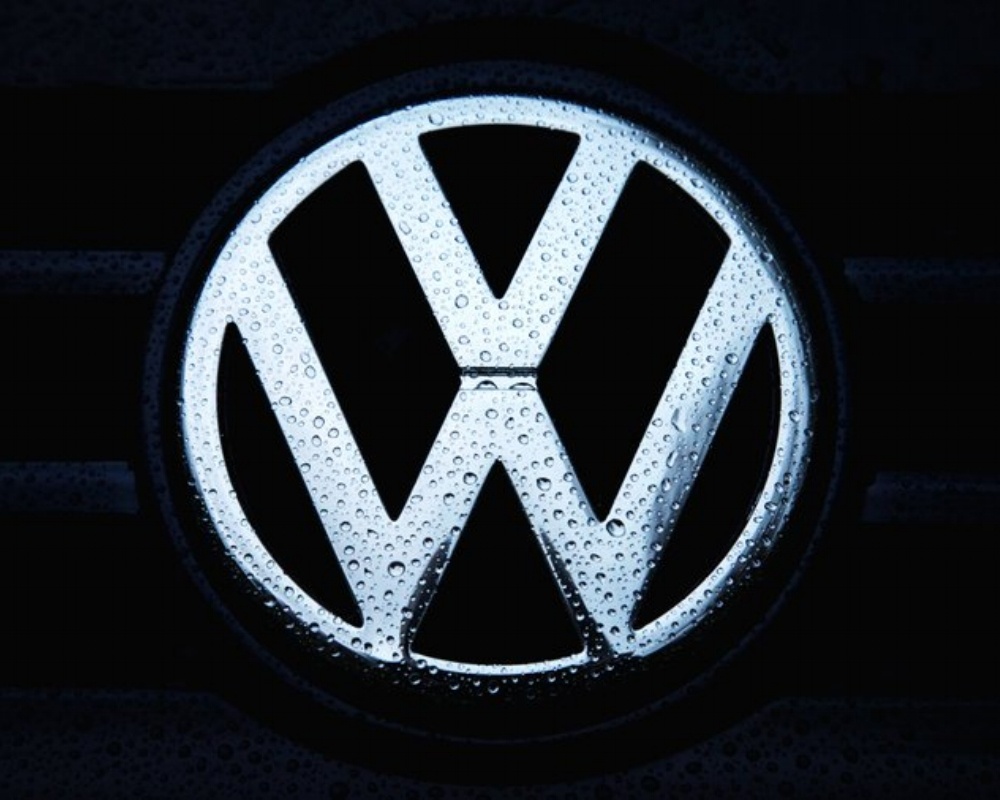 VW-678695-edited.jpg