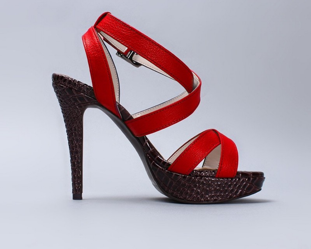 womens-heels-820646-edited.jpg